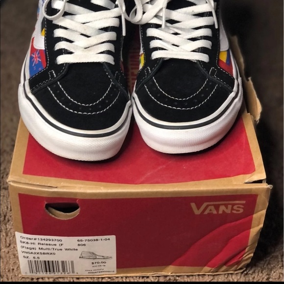 Vans - Picture 6 of 8